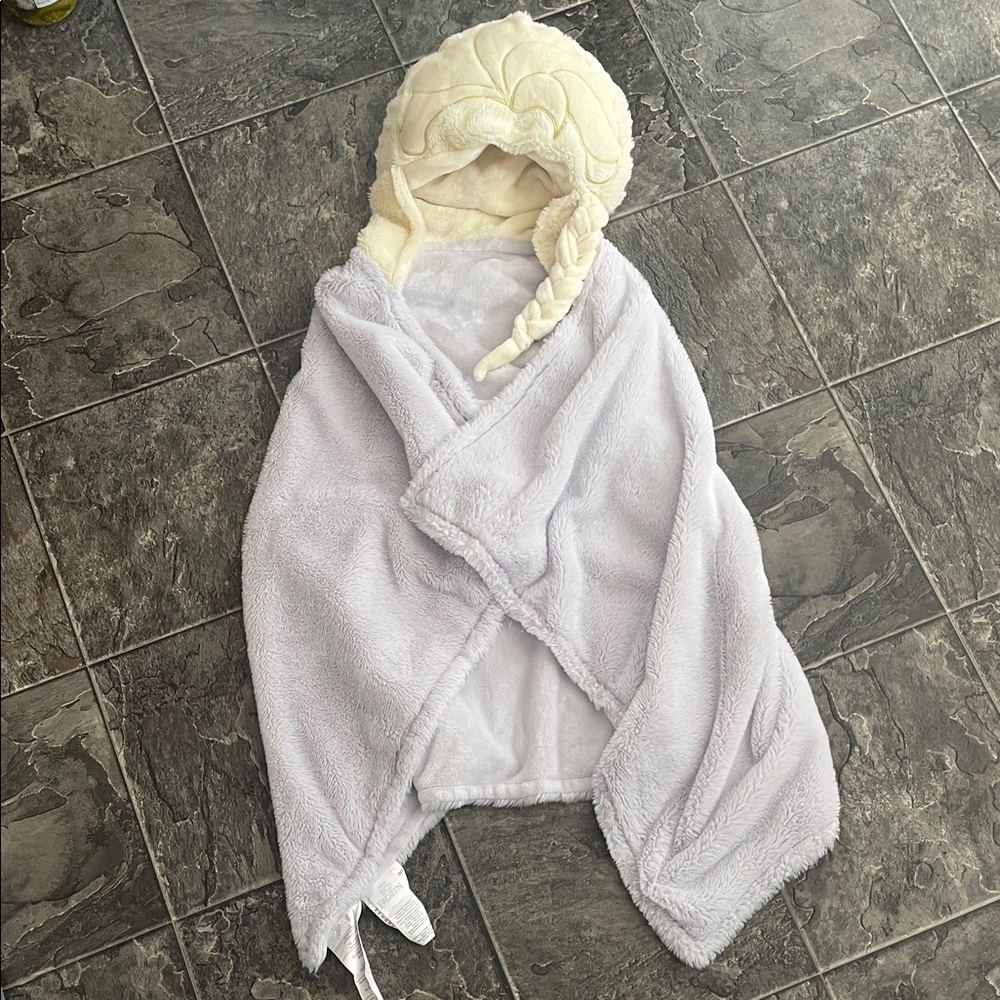 DISNEY FROZEN Cozy Soft Yellow/Cream & Lavender Hooded Elsa Character Blanket